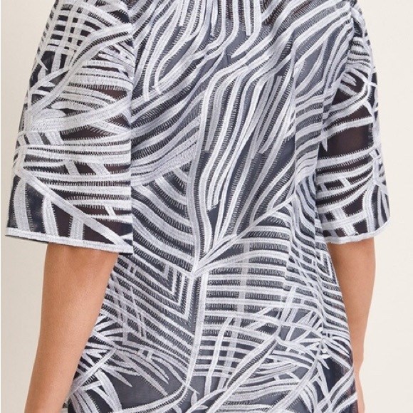 Chico’s NWT 💥 Travelers Collection printed strip jacket - Picture 3 of 7